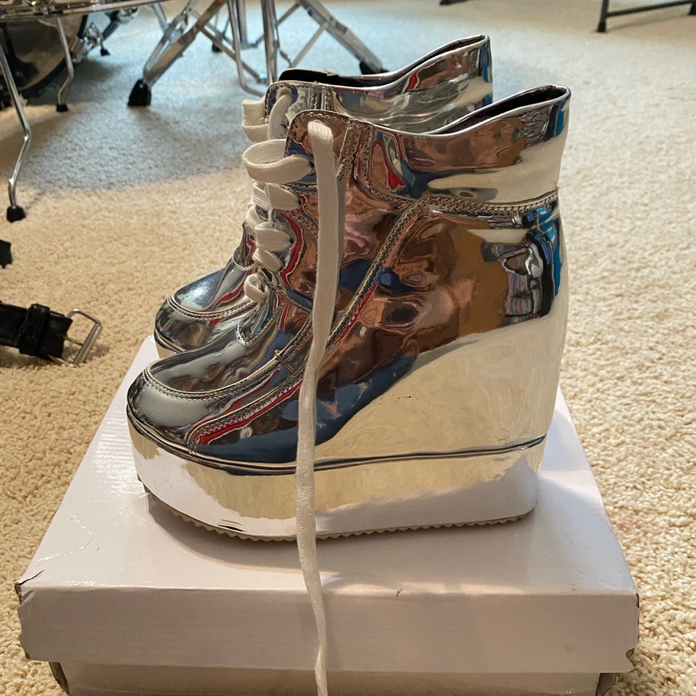 Silver Platform Rave Wedges - Picture 2 of 2
